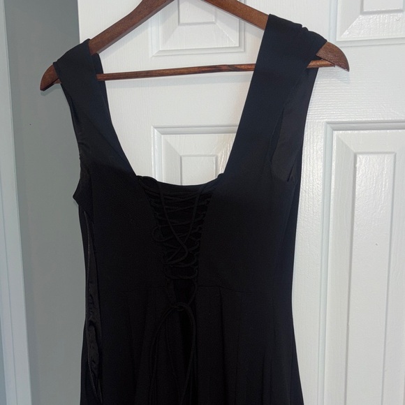 Leila Dress - Danielle Guizio - Picture 4 of 6